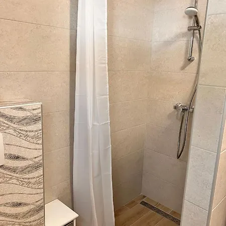 Tin Apartmán *
