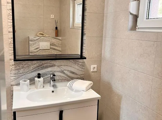 Tin * Starigrad Paklenica